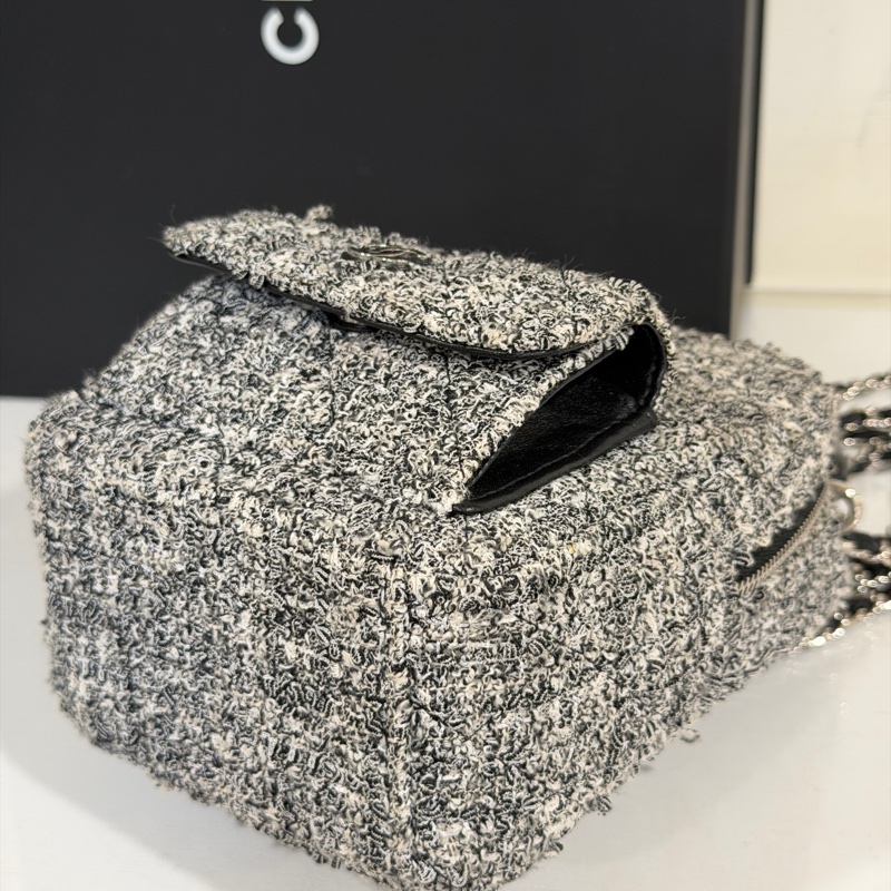 #絕版毛呢 #近新閒置 #全配 香奈兒24p毛呢小書包 3️⃣種背法超實用🍂秋冬必備-8