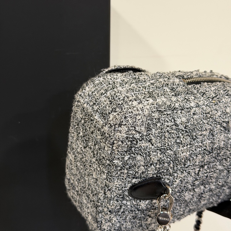 #絕版毛呢 #近新閒置 #全配 香奈兒24p毛呢小書包 3️⃣種背法超實用🍂秋冬必備-10