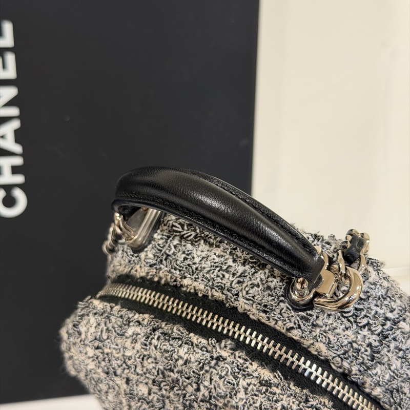 #絕版毛呢 #近新閒置 #全配 香奈兒24p毛呢小書包 3️⃣種背法超實用🍂秋冬必備-11