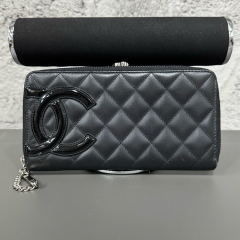 Chanel 長褲拉鍊錢包
