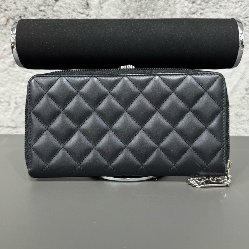 Chanel 長褲拉鍊錢包-1