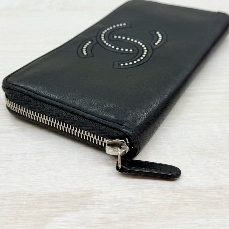 CHANEL皮夾黑色羊皮雙C鉚釘拉鍊長夾/A80336-10