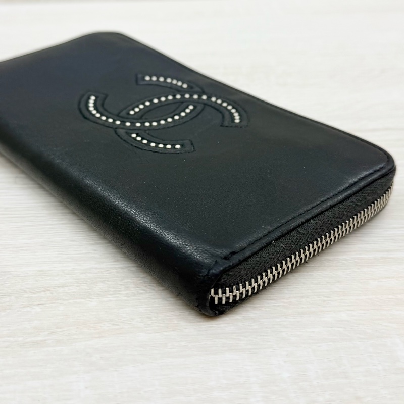 CHANEL皮夾黑色羊皮雙C鉚釘拉鍊長夾/A80336-11