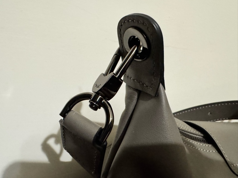 LONGCHAMP HOBO 斑鳩灰（二手） 114/10/12 購入-2