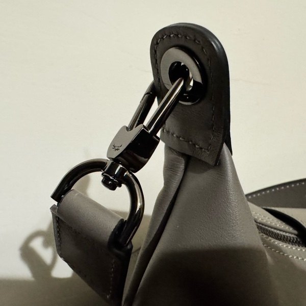 LONGCHAMP HOBO 斑鳩灰（二手） 114/10/12 購入-10