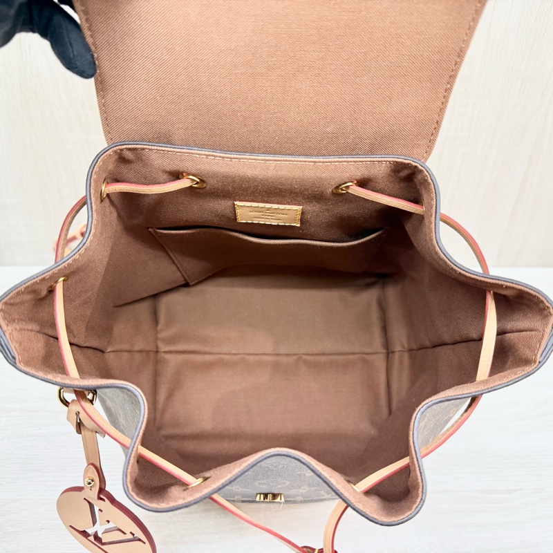 LV原花磁釦束口抽繩簍空吊牌後背包M45501-8