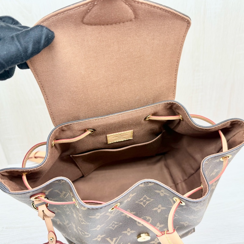 LV原花磁釦束口抽繩簍空吊牌後背包M45501-11