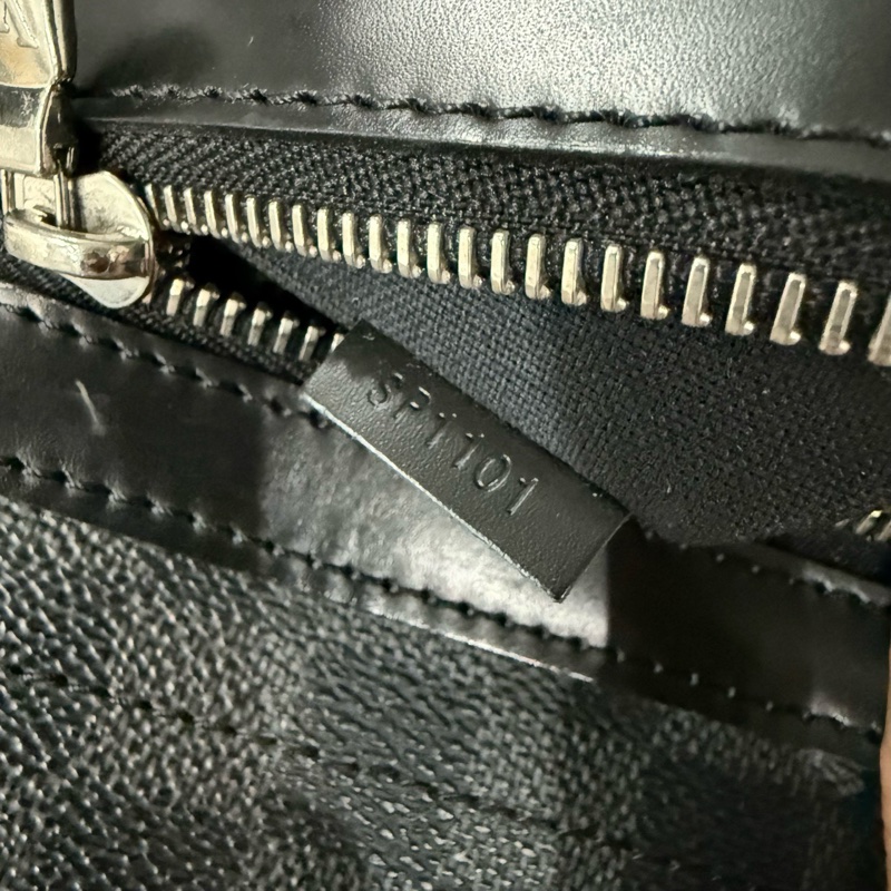 Louis Vuitton lv 棋盤格單肩斜掛包 尺寸約33x28-7