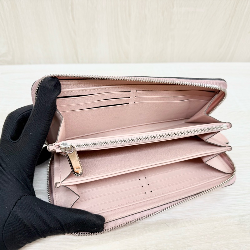 LV粉色牛皮洞洞Mahina Zippy拉鍊長夾/M61868-9