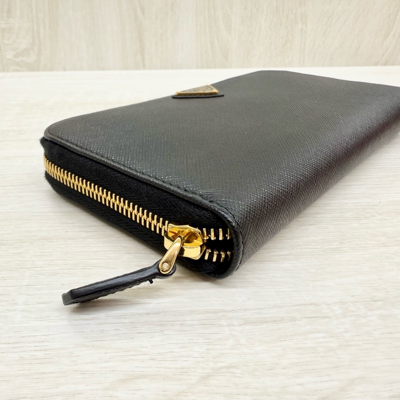 PRADA黑金牛皮ㄇ拉12卡長夾1ML506-11