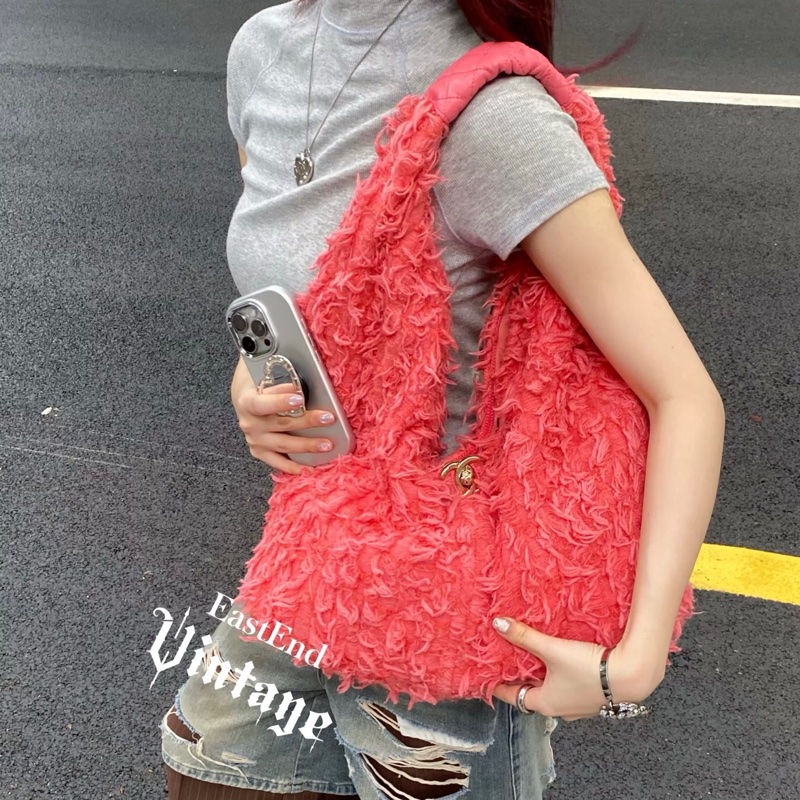 #秀款超時髦 #近新閒置 香奈兒Hobo珊瑚粉流蘇毛須腋下包🈶子包-0