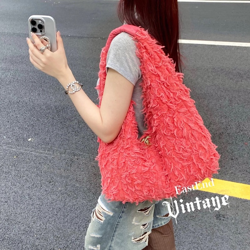 #秀款超時髦 #近新閒置 香奈兒Hobo珊瑚粉流蘇毛須腋下包🈶子包-4