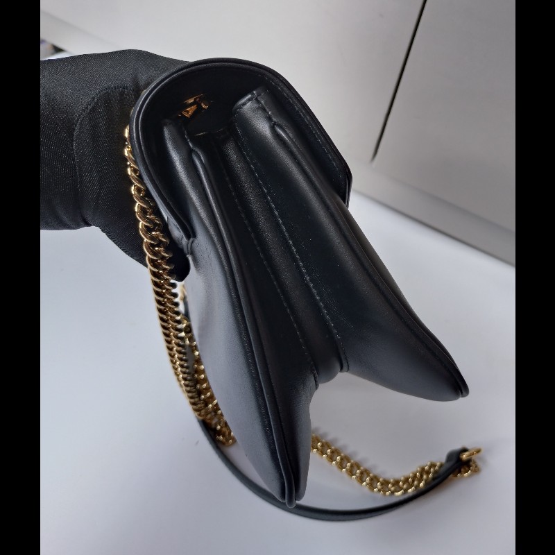 Gucci 金鍊水鑽虎頭黑皮革口蓋包-10