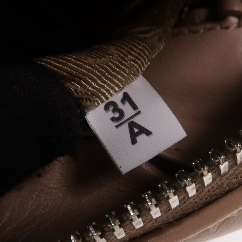 PRADA 牛皮皮革Shoulder Bag銀扣肩背袋-14