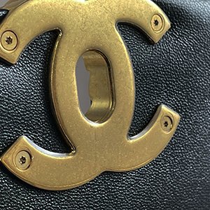 ＊奢華大道國際精品＊【CH0713】CHANEL 黑色羊皮金釦19系列口蓋兩用包 AS1160-10