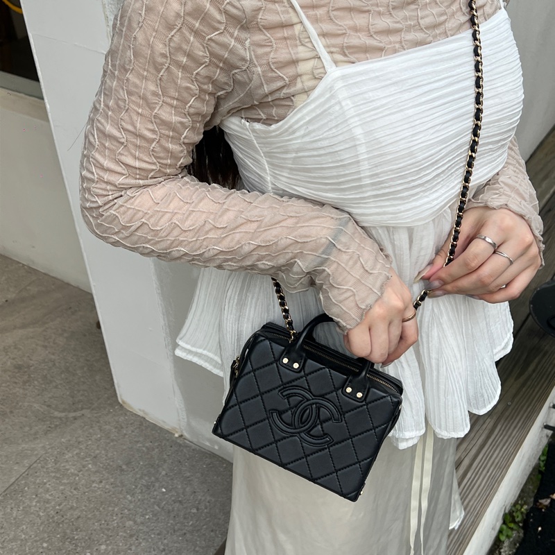 半價折扣 Chanel vanity case 空姐包 大logo 盒子包-16