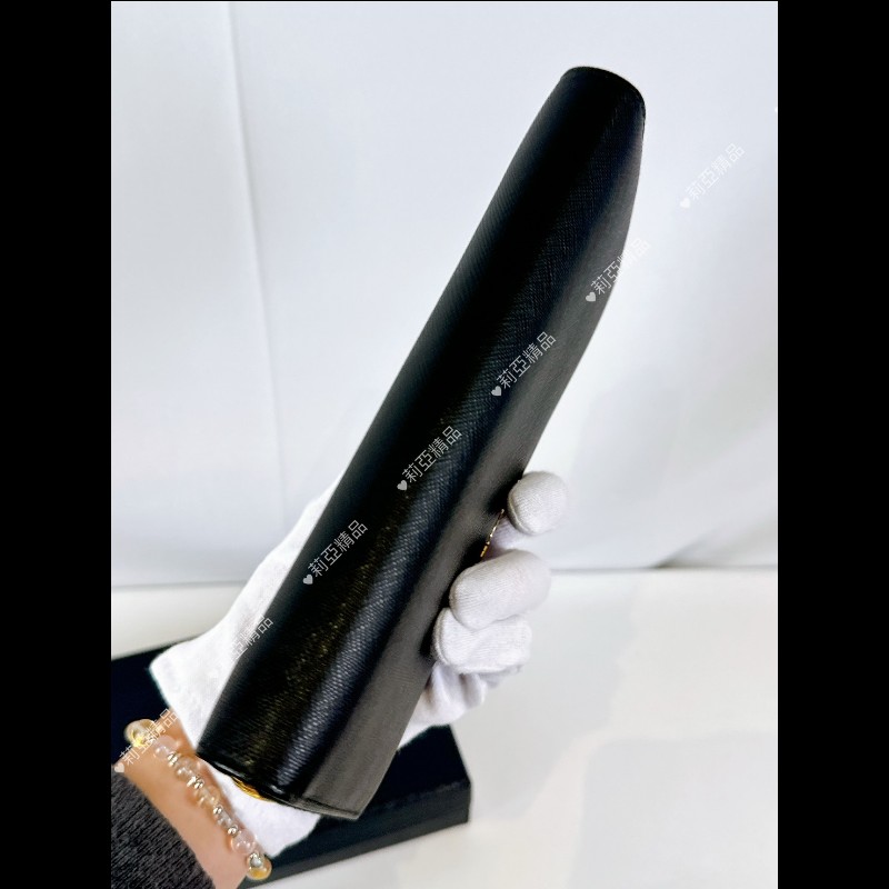 莉亞精品♡PRADA 黑金拉鍊長夾 九新美品-6