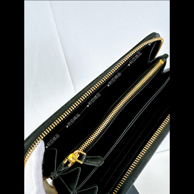莉亞精品♡PRADA 黑金拉鍊長夾 九新美品-9
