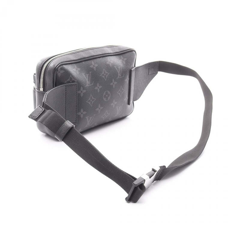 路易威登腰包 M30245 Taigalama 帆布皮革黑色 Noir 二手男士-1