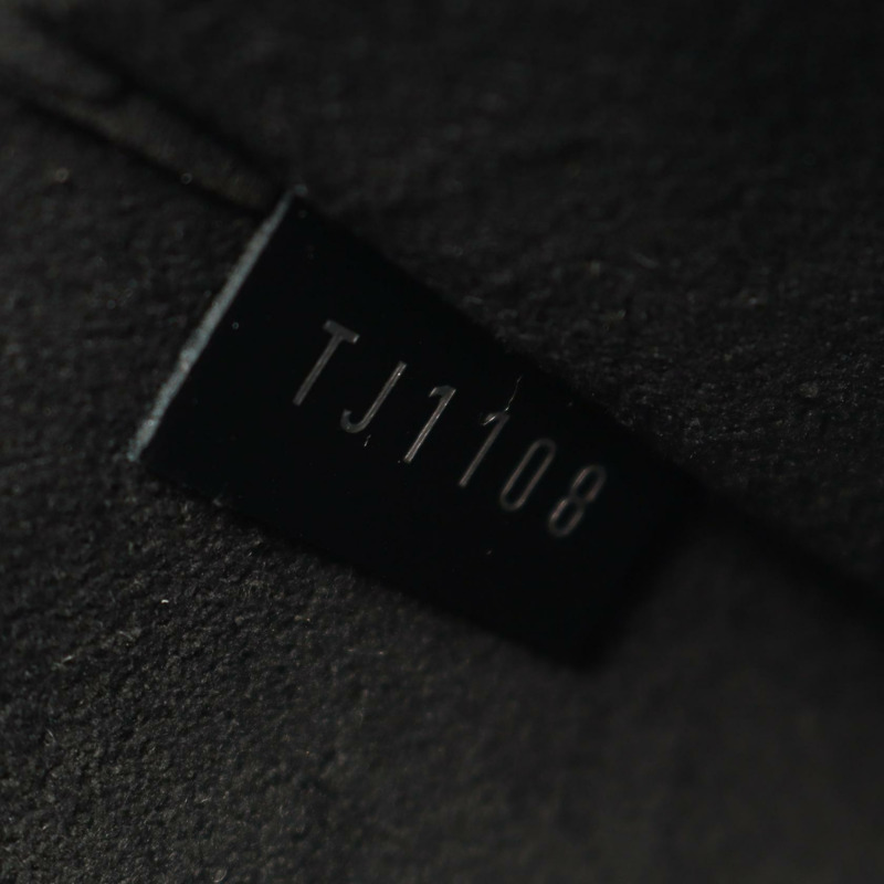 LOUIS VUITTON Pochette Felice 鏈條斜背包 M62648 Epi Noir 二手-4