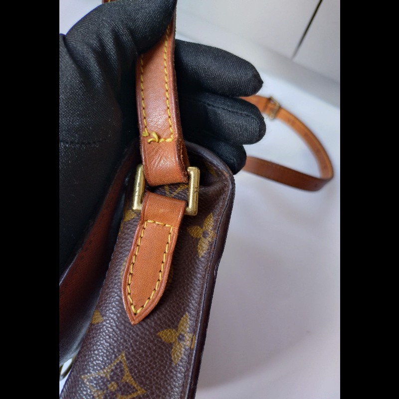 LV老花古董牛鼻斜背包-26