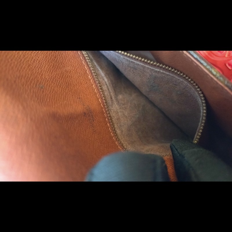 LV老花古董牛鼻斜背包-40