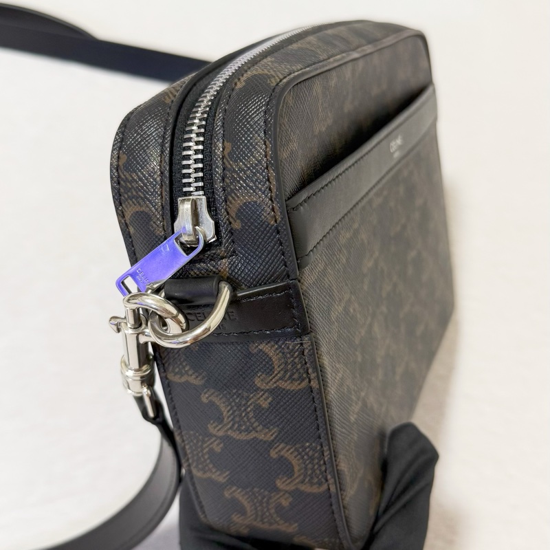 Celine Triomphe 小號郵差款 黑色-5