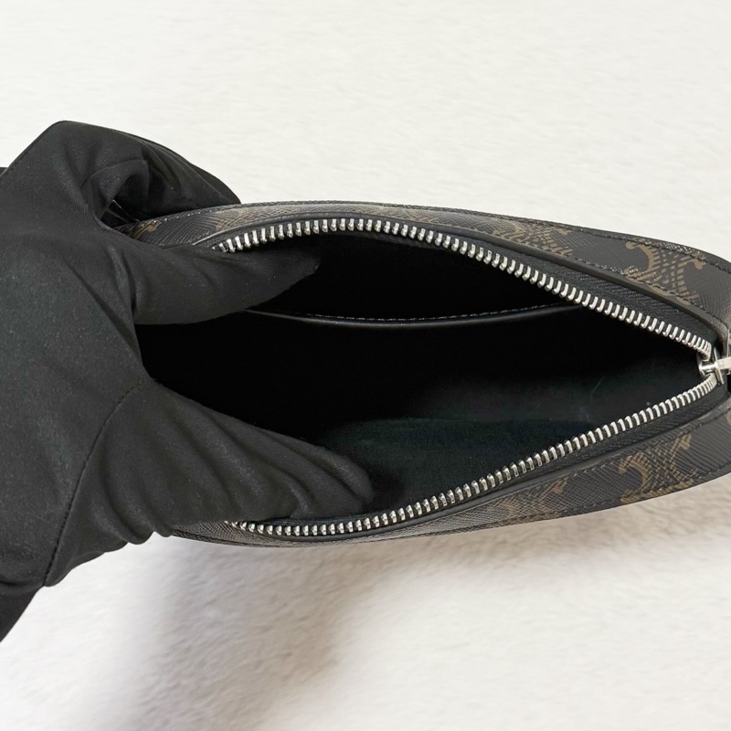 Celine Triomphe 小號郵差款 黑色-11