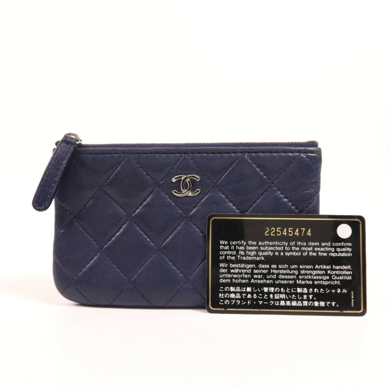 CHANEL 羊皮皮革Pouch銀扣手拿包-13