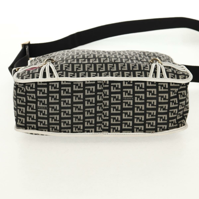 【日本直送】FENDI Zucchino帆布單肩包 黑色金色 Auth am9520V-5
