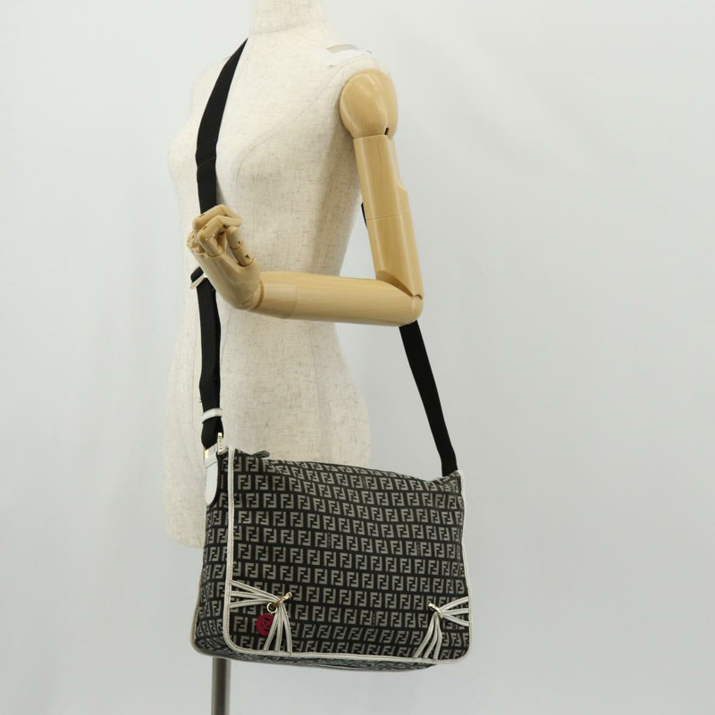 【日本直送】FENDI Zucchino帆布單肩包 黑色金色 Auth am9520V-24