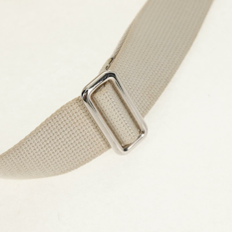 【日本直送】GUCCI GG 壓花斜背包 白色 銀色 645093 正品 BA7268M-13