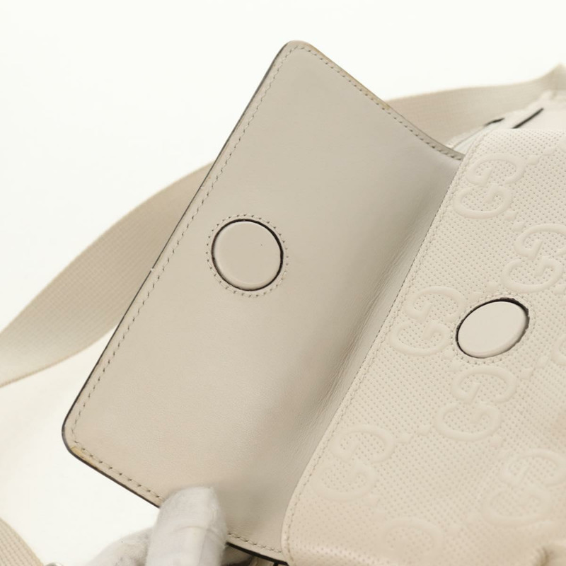 【日本直送】GUCCI GG 壓花斜背包 白色 銀色 645093 正品 BA7268M-20