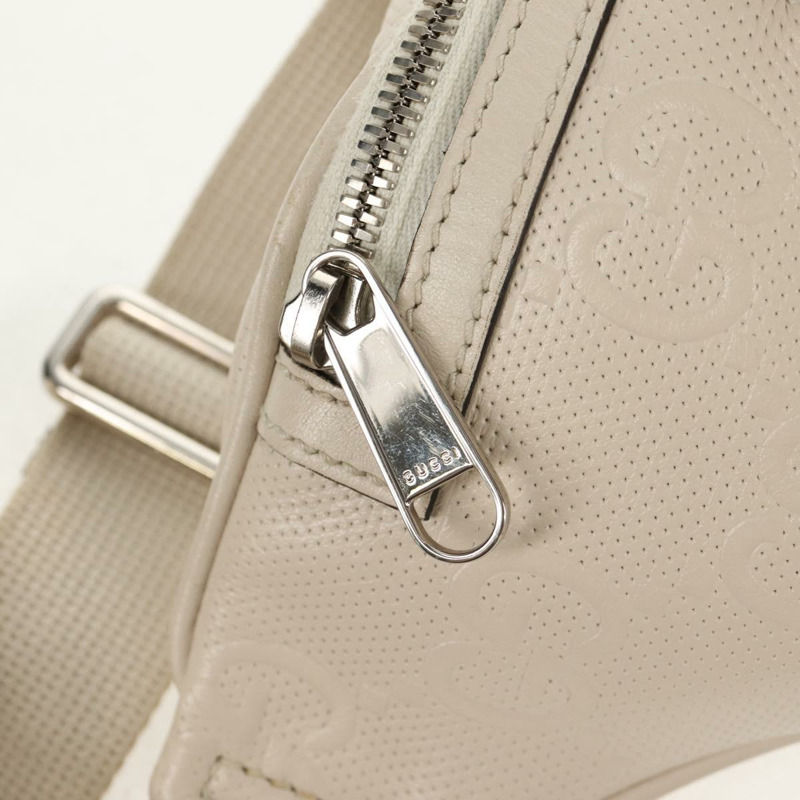 【日本直送】GUCCI GG 壓花斜背包 白色 銀色 645093 正品 BA7268M-22