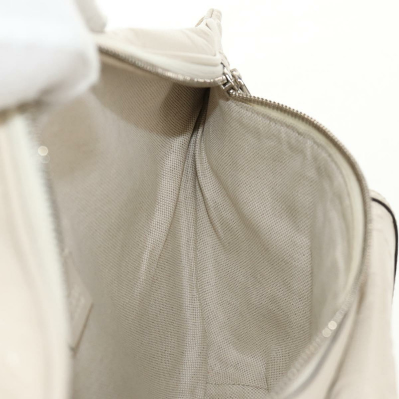 【日本直送】GUCCI GG 壓花斜背包 白色 銀色 645093 正品 BA7268M-24