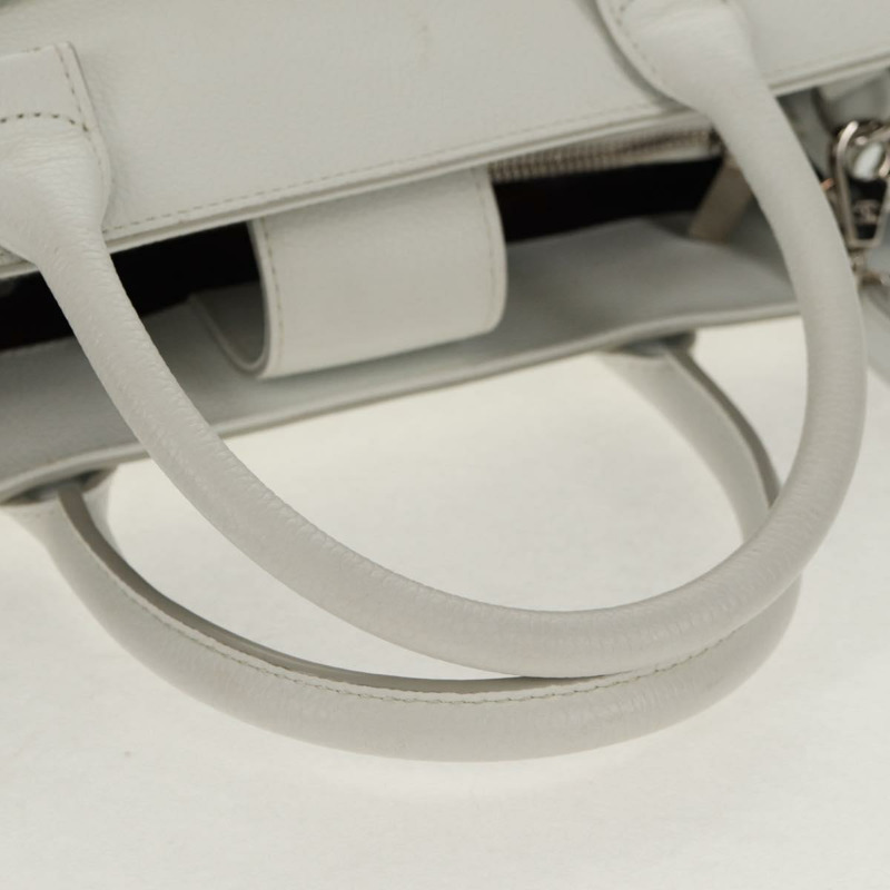 【日本直送】香奈兒 Neo Executive 手提包，魚子醬紋皮革，兩用款，白色/銀色雙C標誌，貨號 BA7294M-14