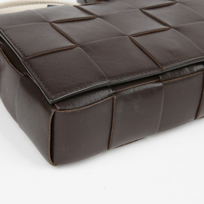 BOTTEGA VENETA 磁帶式肩帶斜背包 741777-4