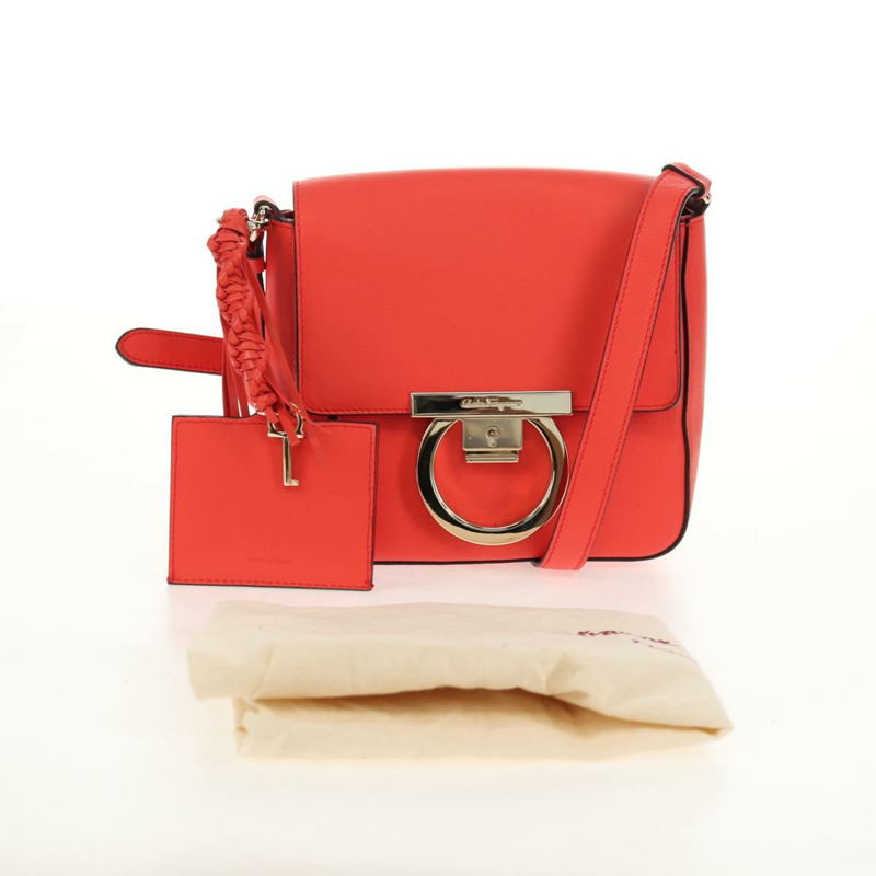 【日本直送】Salvatore Ferragamo Gancini 單背包，皮革材質，紅色金色，正品，貨號 145623V-11