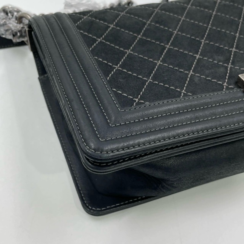 CHANEL BOY 25 medium-17