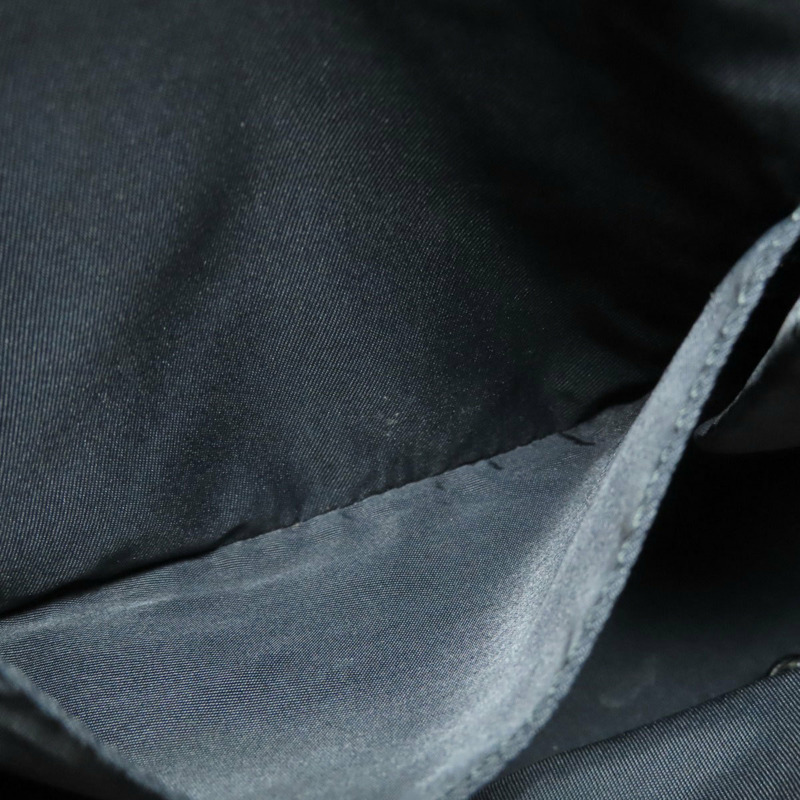 香奈兒女士 Pavillionaire MM 銀色五金小牛皮手提包-12