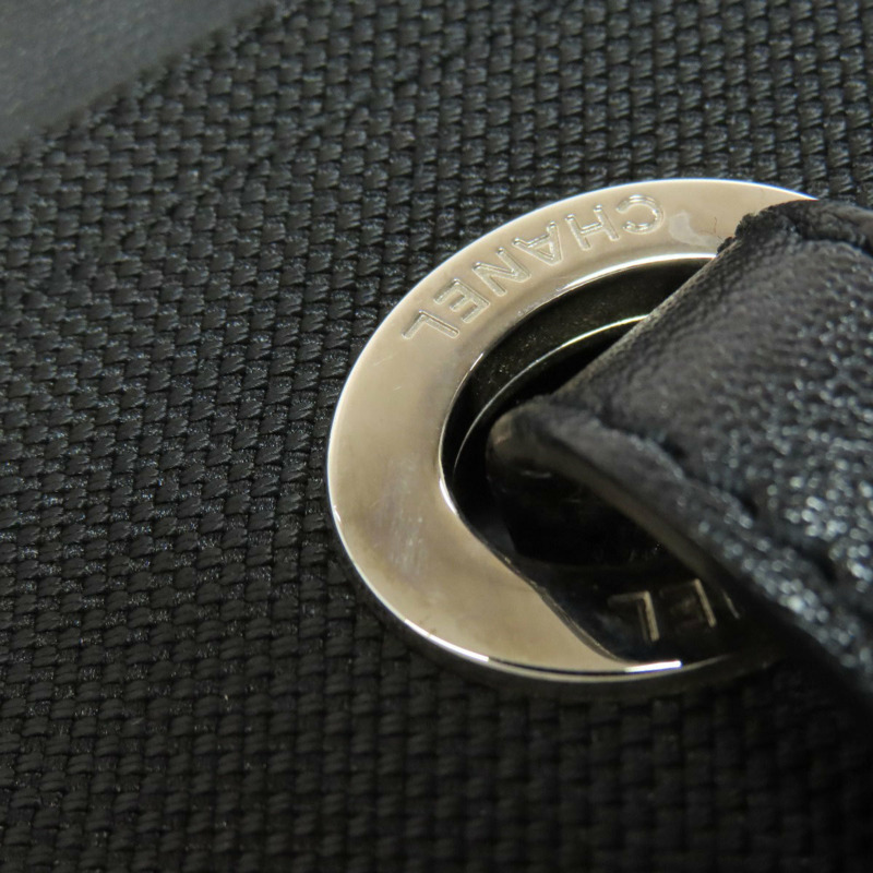 香奈兒女士 Pavillionaire MM 銀色五金小牛皮手提包-15