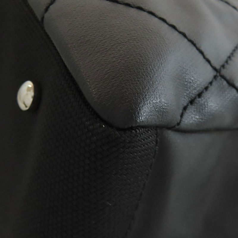 香奈兒女士 Pavillionaire MM 銀色五金小牛皮手提包-21