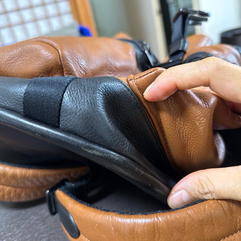 二手 COACH 牛皮後背包 公事包 辦公包 精品包 雙肩包 男用包-24