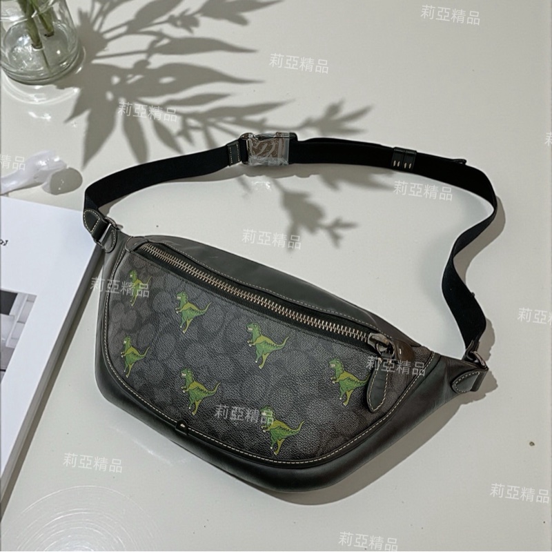 莉亞精品♡Coach 恐龍胸包 二手-0