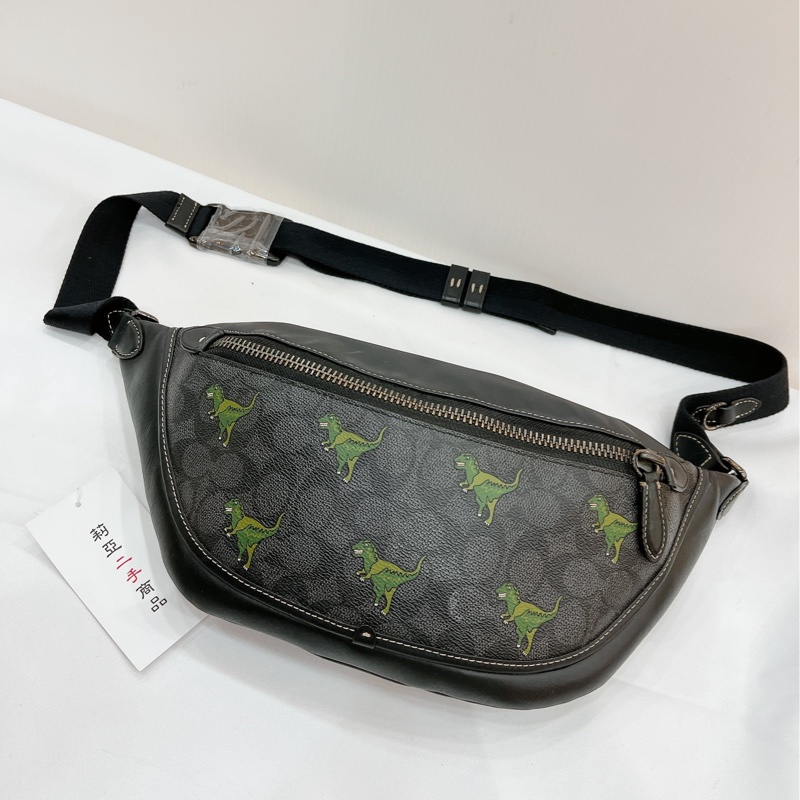 莉亞精品♡Coach 恐龍胸包 二手-4