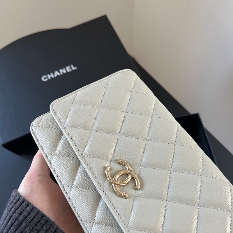 ❀ Chanel 24S 淺灰色WOC雕花扣-2