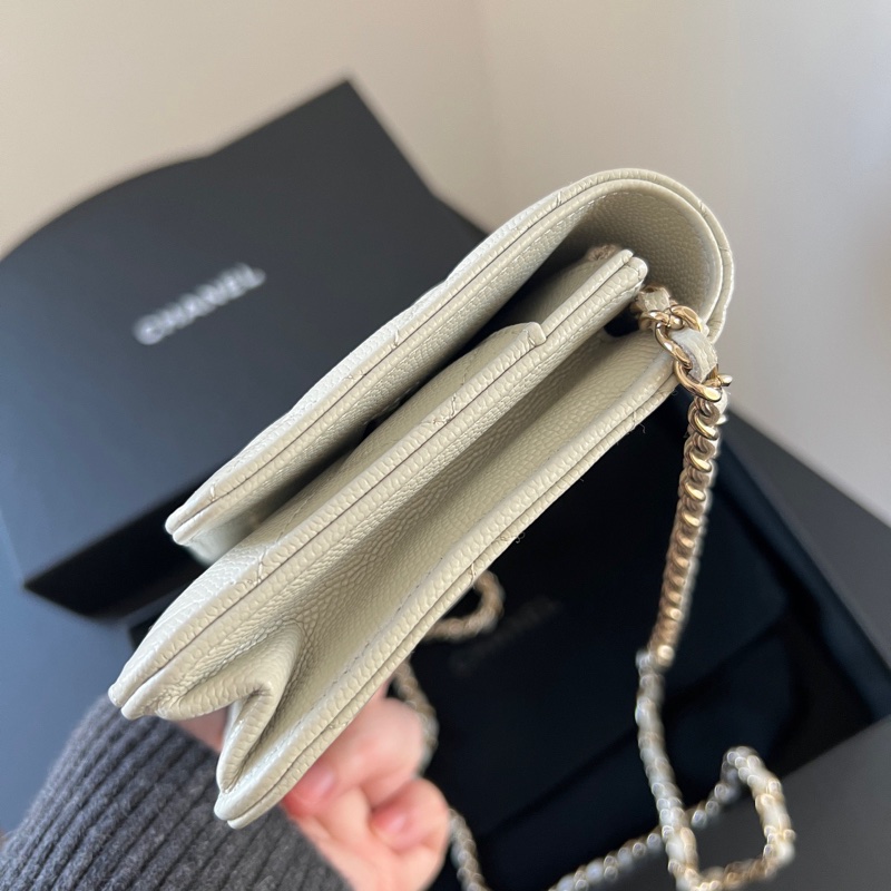 ❀ Chanel 24S 淺灰色WOC雕花扣-3