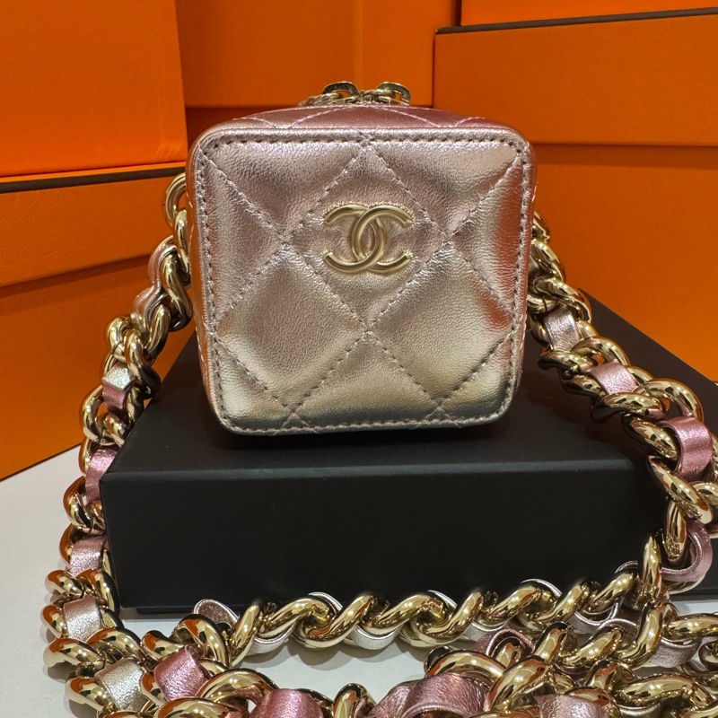 CHANEL 香奈兒秀款小方糖 🍭🍡 櫃價9萬多 全新閒置-1