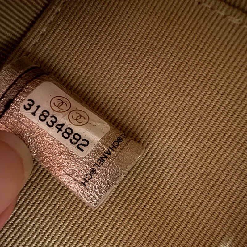 CHANEL 香奈兒秀款小方糖 🍭🍡 櫃價9萬多 全新閒置-8