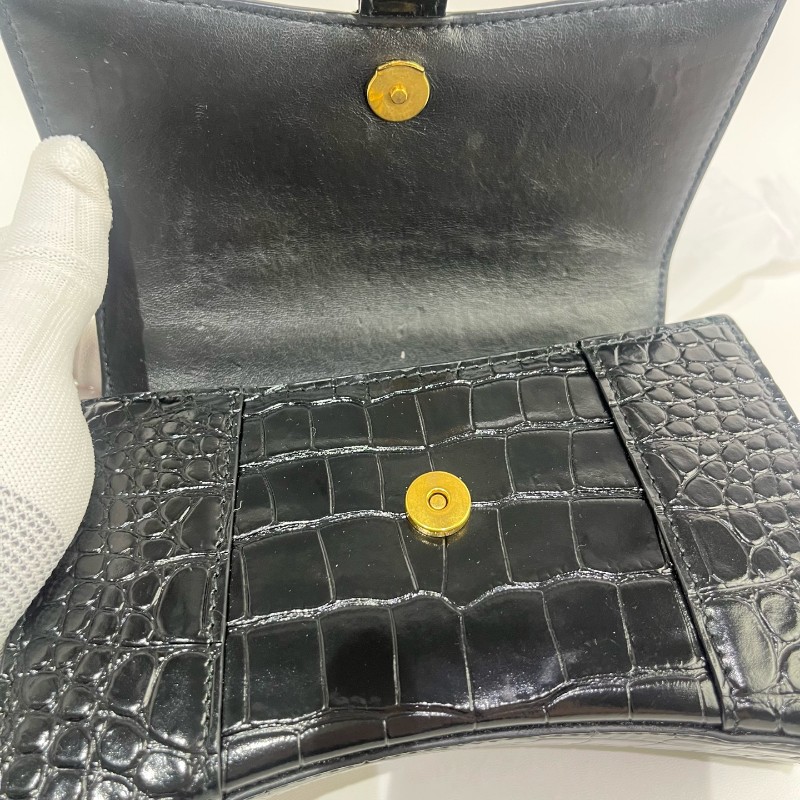 Balenciaga/巴黎世家黑金鱷魚壓紋沙漏xs號斜挎包-7